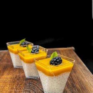 Pudding z tapioki z musem mango